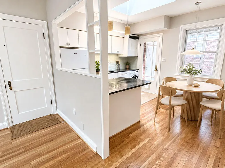 300 Commonwealth Ave #4 — Photo 7