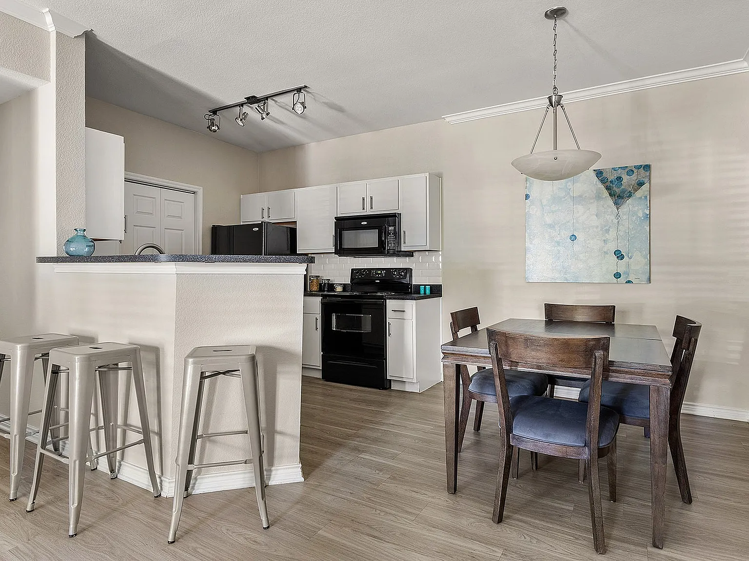 Pinnacle Ridge — Photo 2