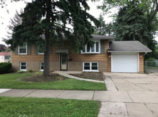 9116 Poplar Rd, Orland Park, IL 60462