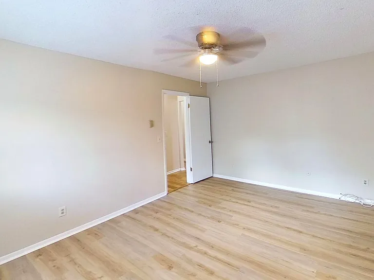 35 Parkwood St #2 — Photo 29