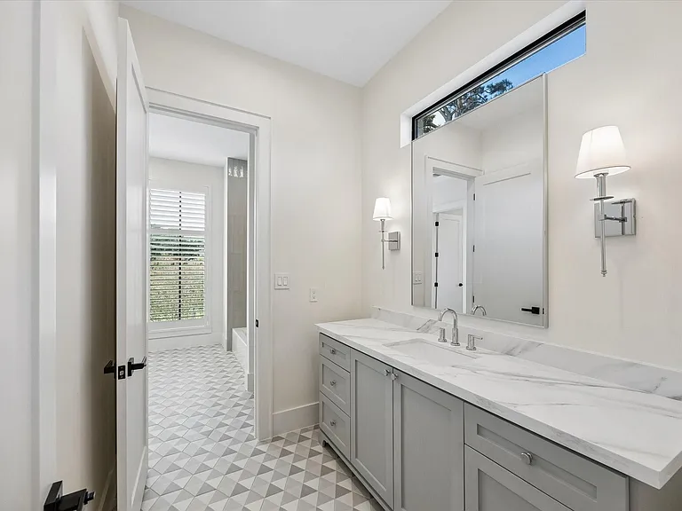 6911 Hartland Ave — Photo 20
