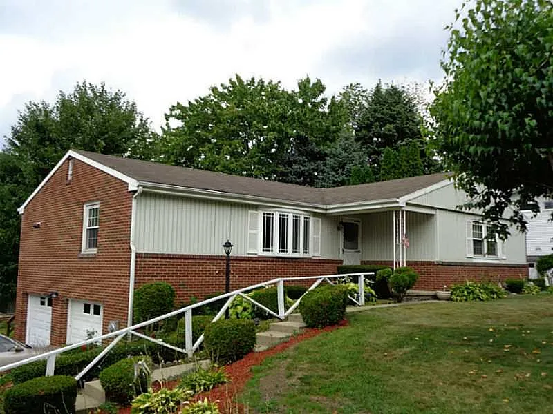 144 Jackson St photo 1
