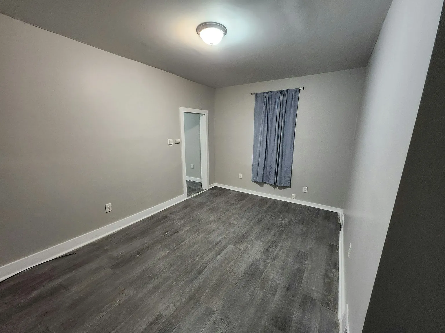2033 West 98th Street, Unit Back — Photo 4