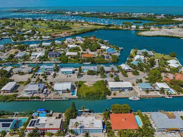 300 N Anglers Dr, Marathon, FL 33050