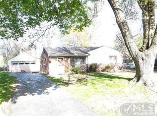 196 Lorberta Ln, Waterford, MI