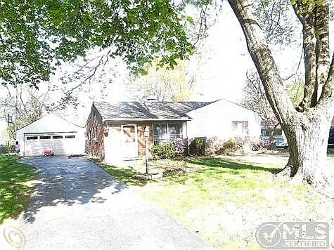 196 Lorberta Ln photo 1