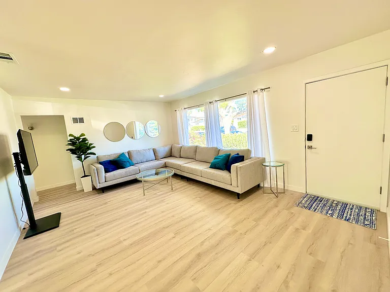 429 Garfield St #B — Photo 5