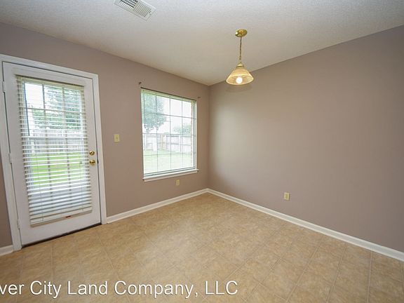 5th image of 7570 Bridelwreath Dr