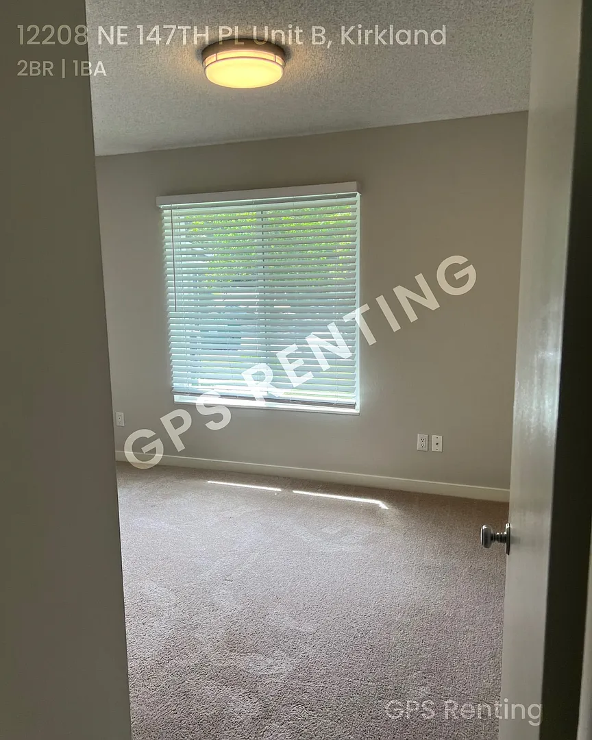 Secluded Serenity! Spacious 2-Bedroom Nestled on a Private Greenbelt with Creek Views! — Photo 4
