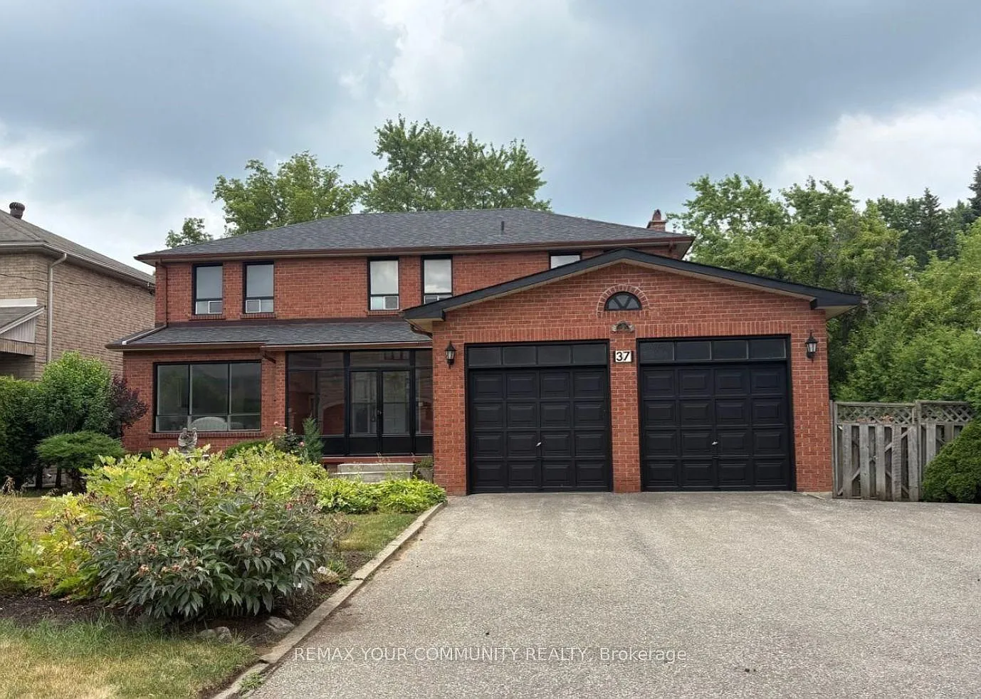 37 Mackay Dr photo 1