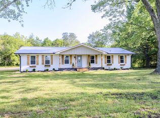 11443 New Zion Rd, Christiana, TN 37037