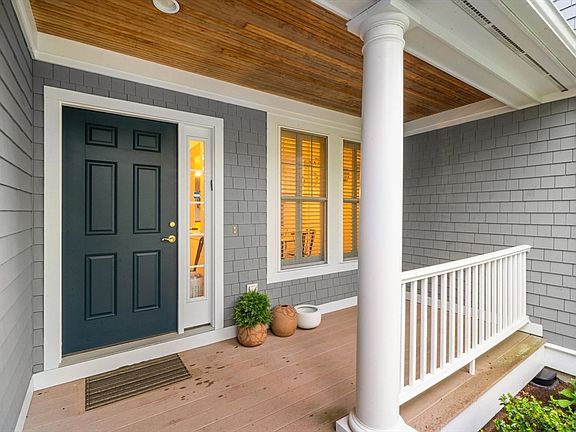4th image of 36-36C Seven Springs Ln