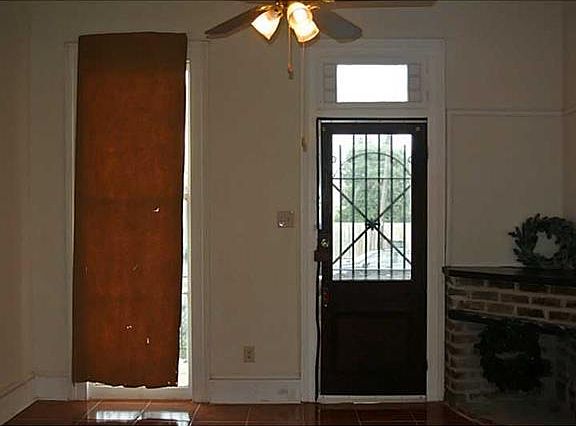 3rd image of 4210 Annunciation St