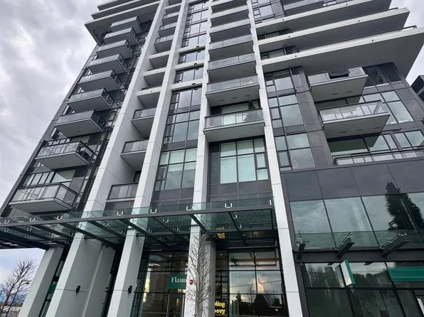 13675 107a Ave #604, Surrey, BC V3T 2H2