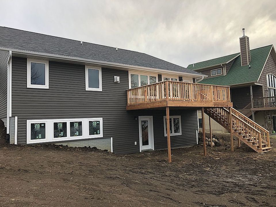 2nd image of 116 W Bay Rd