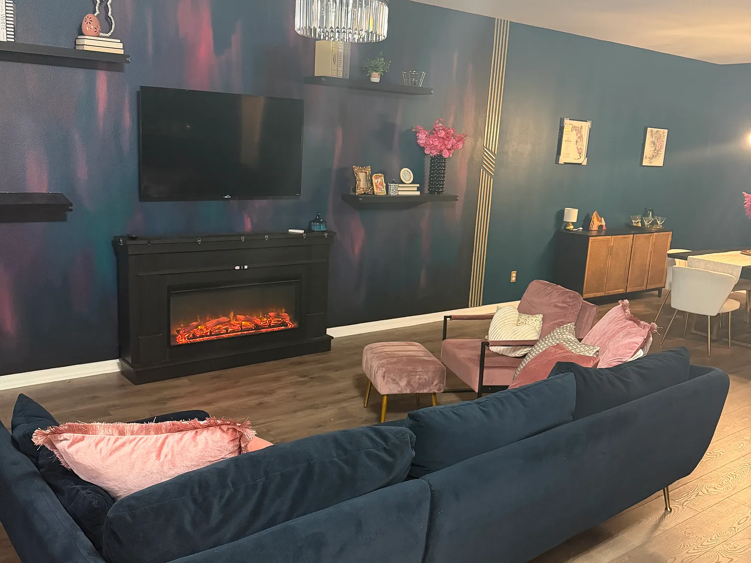 3 bed, 2.5 bath, 1744 sqft, $2,400 — Photo 2