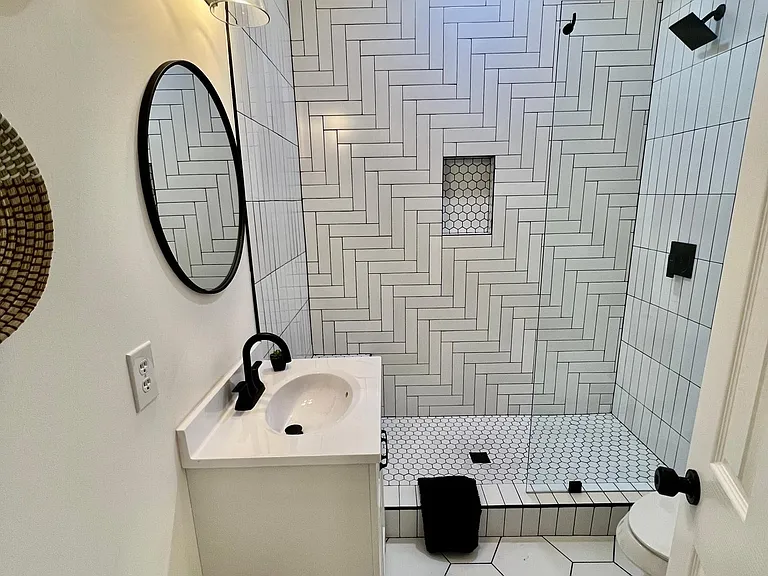 319 S Olympia Ave — Photo 23