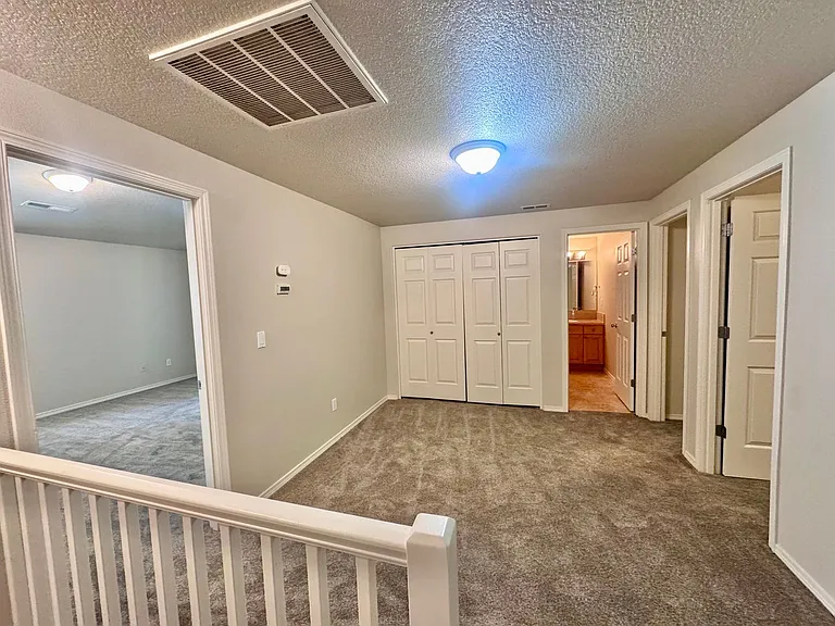 8007 NE 38th Ave — Photo 22