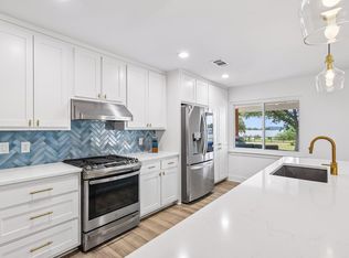 114 Agarita Dr, Burnet, TX 78611