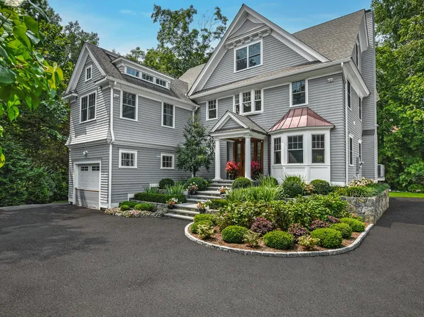 5 McKendry Court, Norwalk, CT 06853