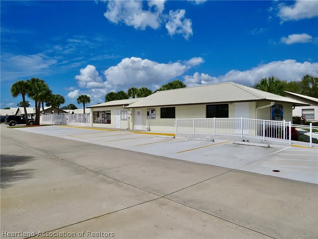 2 bed, 2.0 bath, 1080 sqft, $1,600 — Photo 4