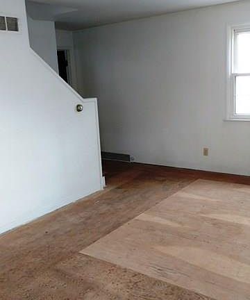 5th image of 3754 McKoon Ave