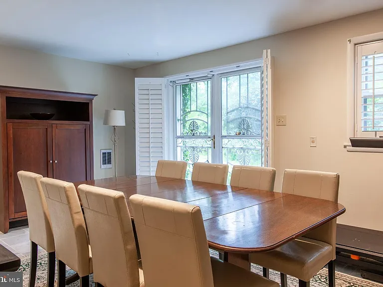 6034 Chesterbrook Rd #B — Photo 3