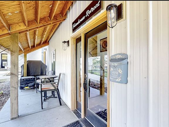 4th image of 3411 SE Naef Rd