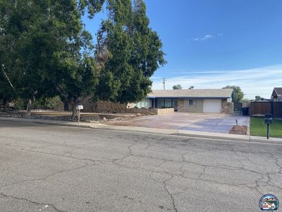 199 S Santa Rosa Ave, El Centro, CA, 92243