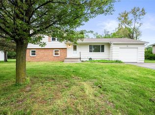 424 Marsdale Ct, Webster, NY 14580