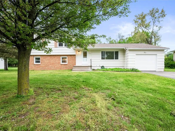 424 Marsdale Ct, Webster, NY 14580