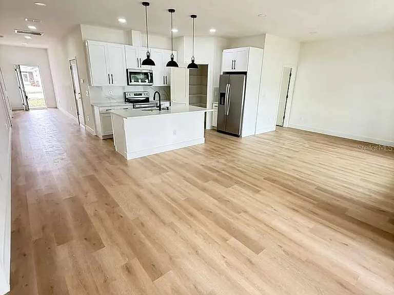 13277 Center Ave — Photo 3