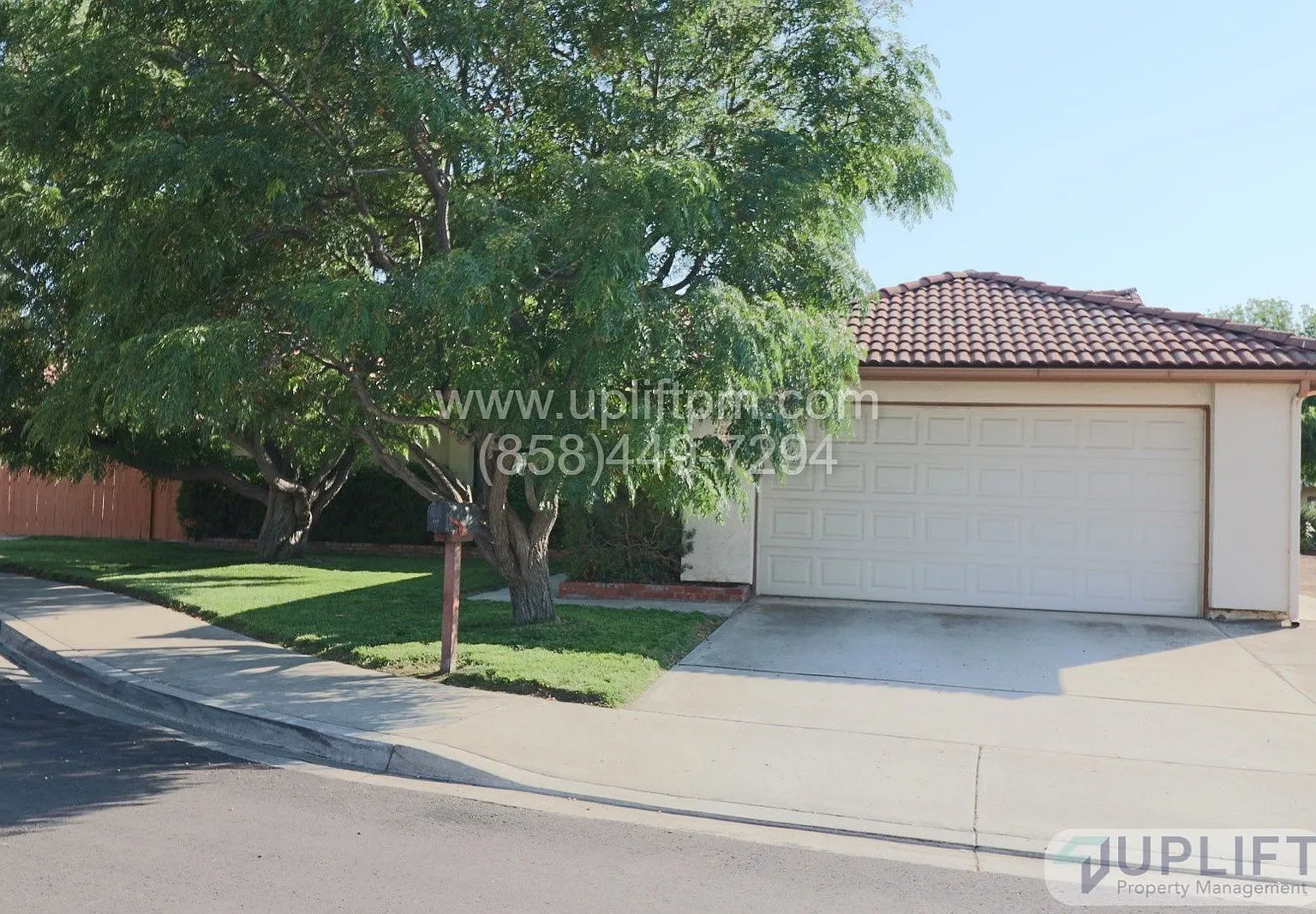 3 bed, 2.0 bath, 1512 sqft, $3,600 — Photo 3