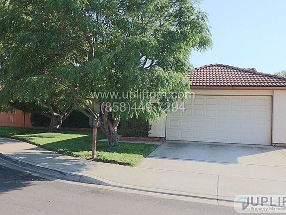 3rd image of 515 La Haina Pl