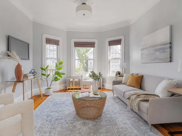 296 Summer St #2, Somerville, MA 02144