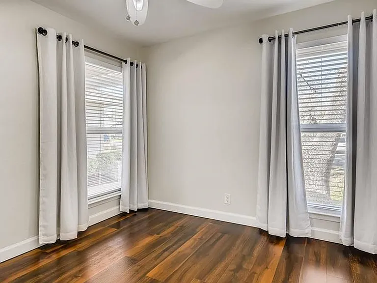 505 Hillside Dr — Photo 17