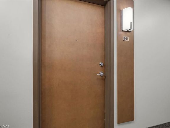 4th image of 320 Plains Rd E #603