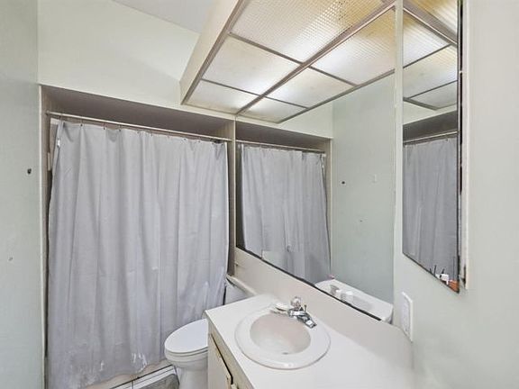 5th image of 1239 Sussex St