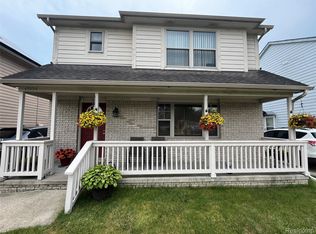 19754 E Forteen Mile Rd, Roseville, MI 48066