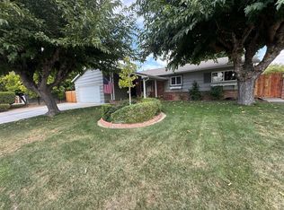 2124 Eric Rd, Carmichael, CA 95608