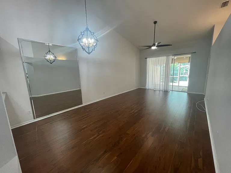 5708 Greenwood Cir #48 — Photo 8
