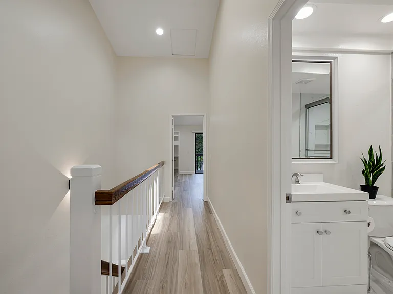 319 Molokai Dr — Photo 19