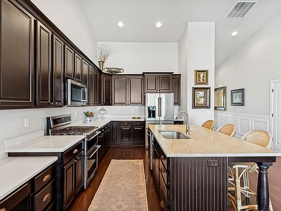 3rd image of 1003 Bexley Dr