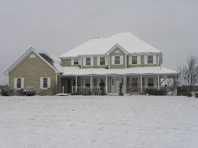 2nd image of 778 Lakefield Rd