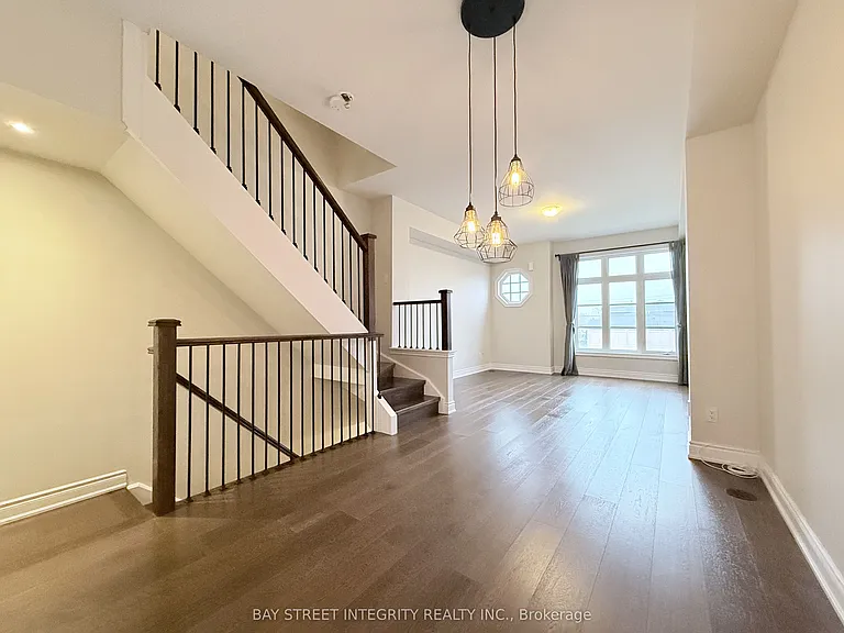 2160 Trafalgar Rd #3 — Photo 3