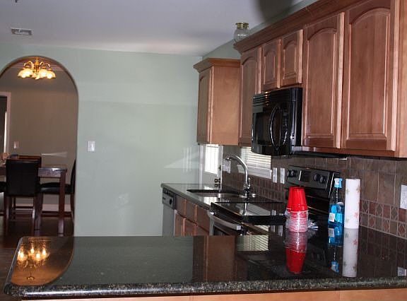 4th image of 1501 Church Ave
