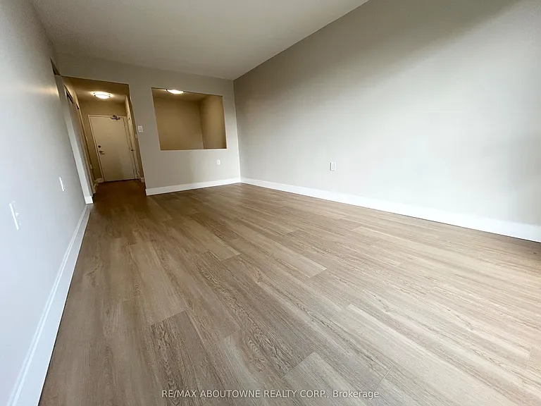 101 Millside Dr #408 — Photo 11