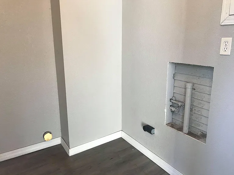 2123 Hayes St — Photo 9