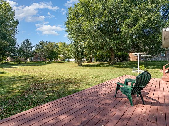 4th image of 1407 Courtland Dr