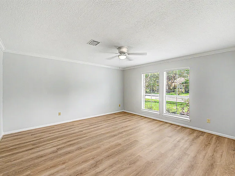 11651 Trailmont Dr — Photo 9